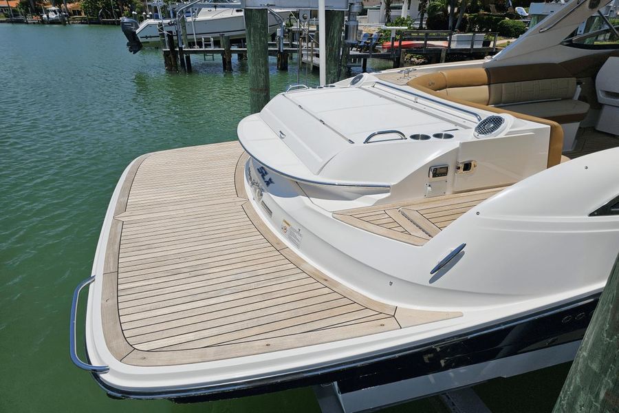 2015 Sea Ray 350 SLX