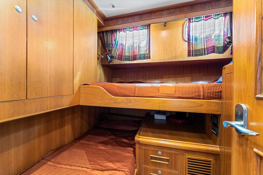 2006 Ocean Alexander 48E Classicco