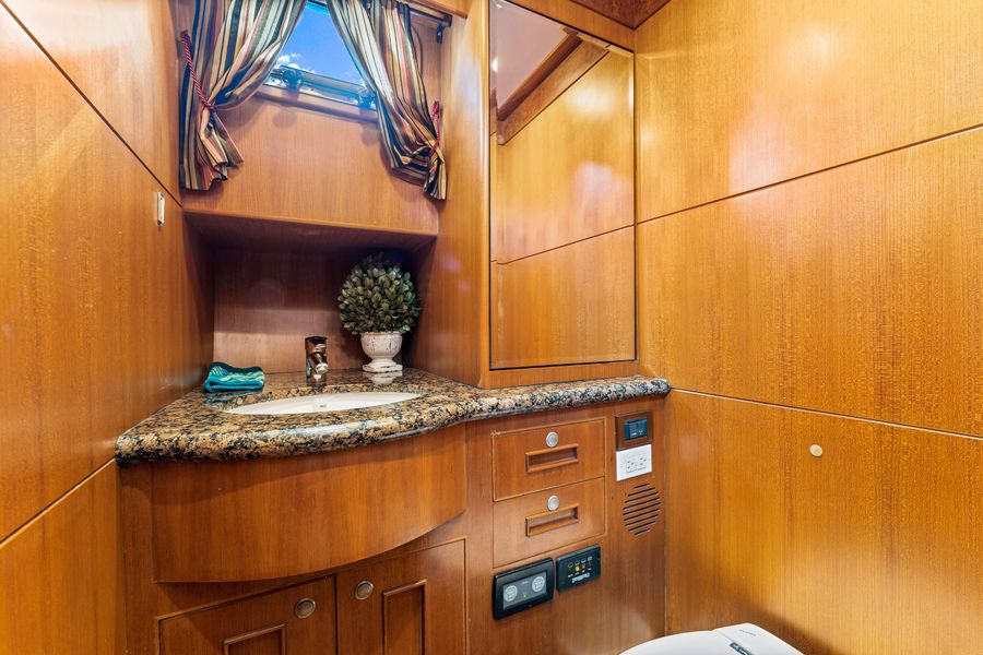 2006 Ocean Alexander 48E Classicco