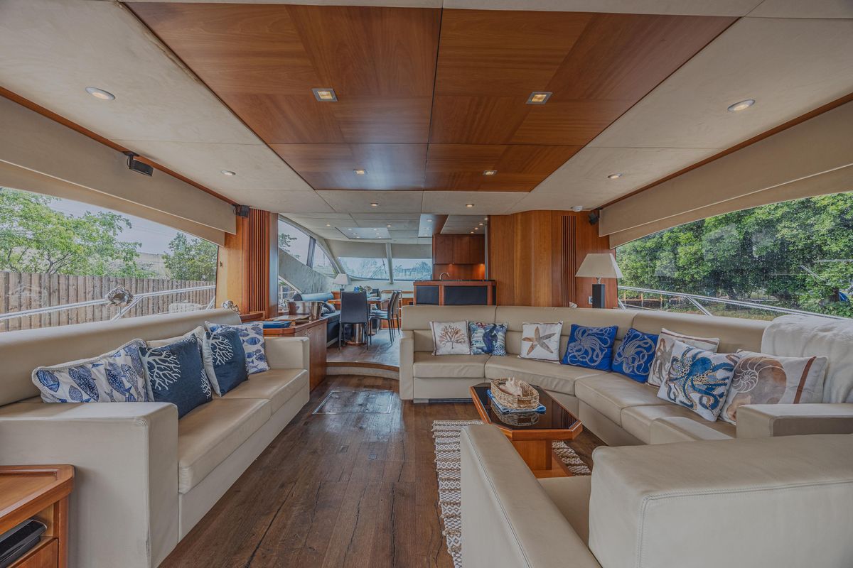 2008 Sunseeker 70 