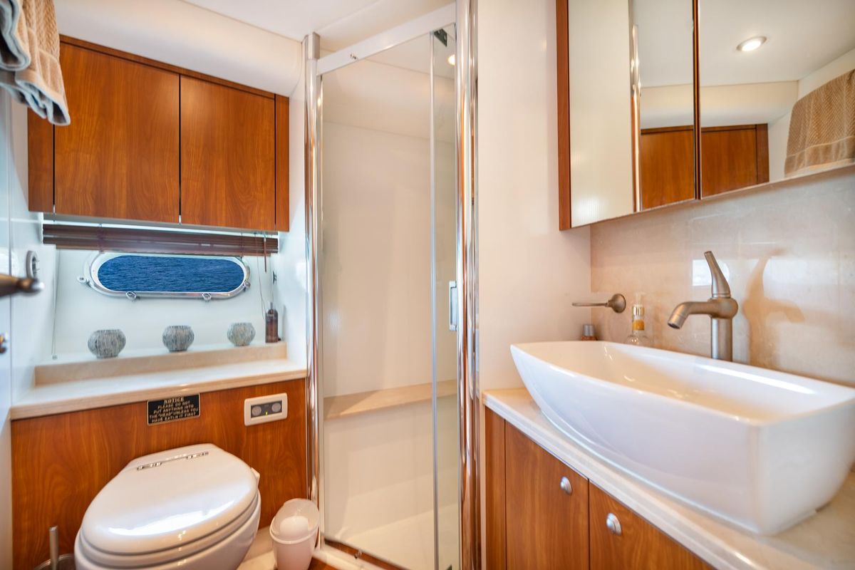 2008 Sunseeker 70 
