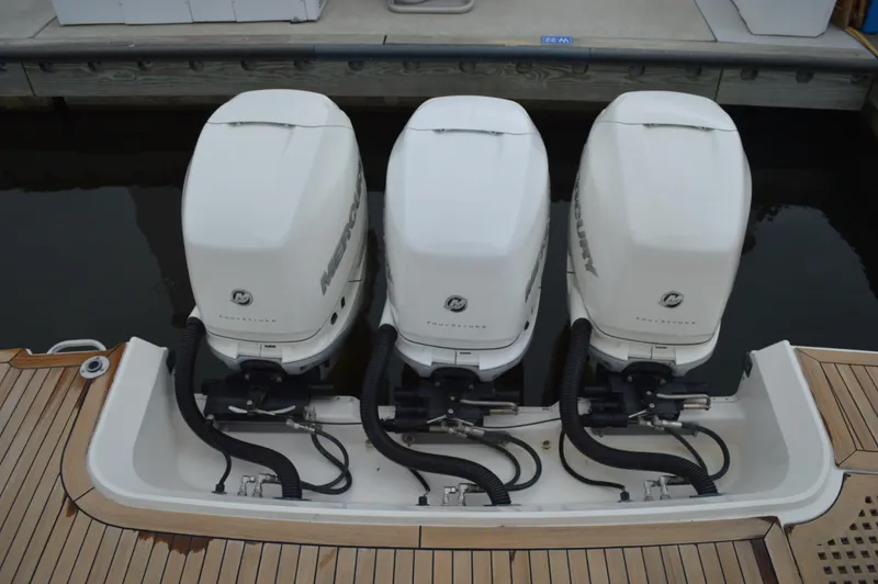 La Santa Yacht Photos Pics 2019 Sea Ray SLX 400 Outboard with triple Mercury engines at dock.