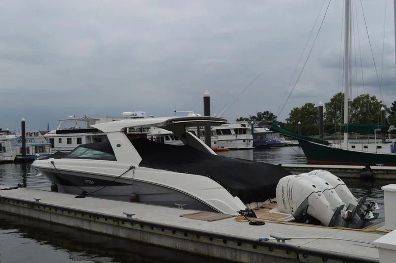 La Santa Yacht Photos Pics 