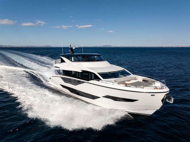 2026 Sunseeker 90 Ocean Enclosed