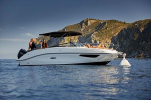 2023 Sea Ray SUNSPORT O 230