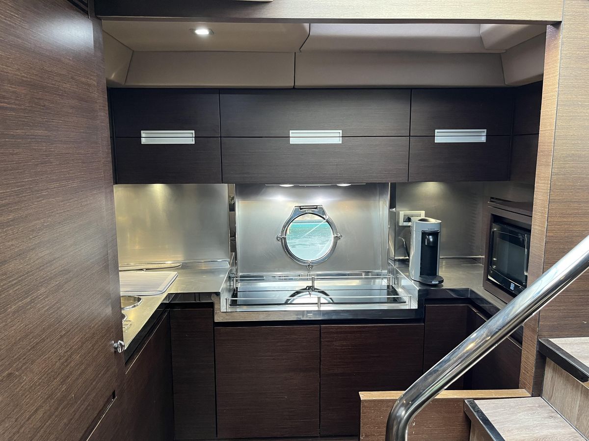 2008 Azimut 62 