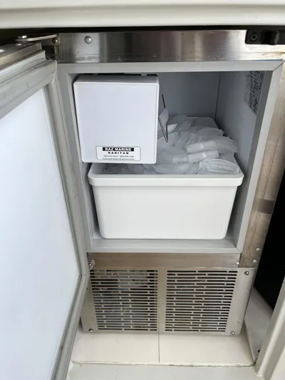 62 Azimut 62s Yacht Photos Pics 