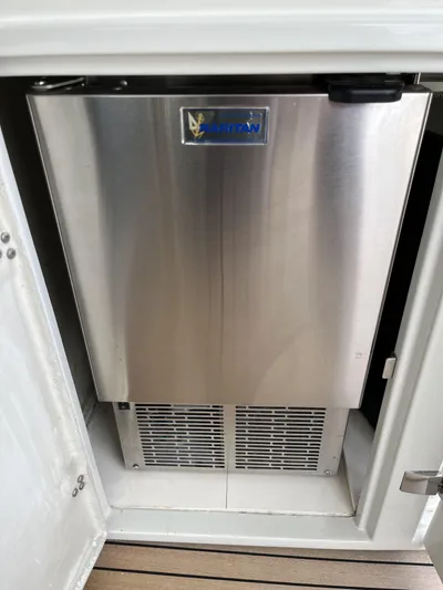 62 Azimut 62s Yacht Photos Pics 