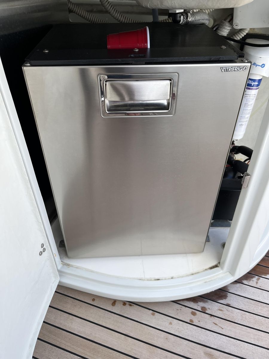 2008 Azimut 62 