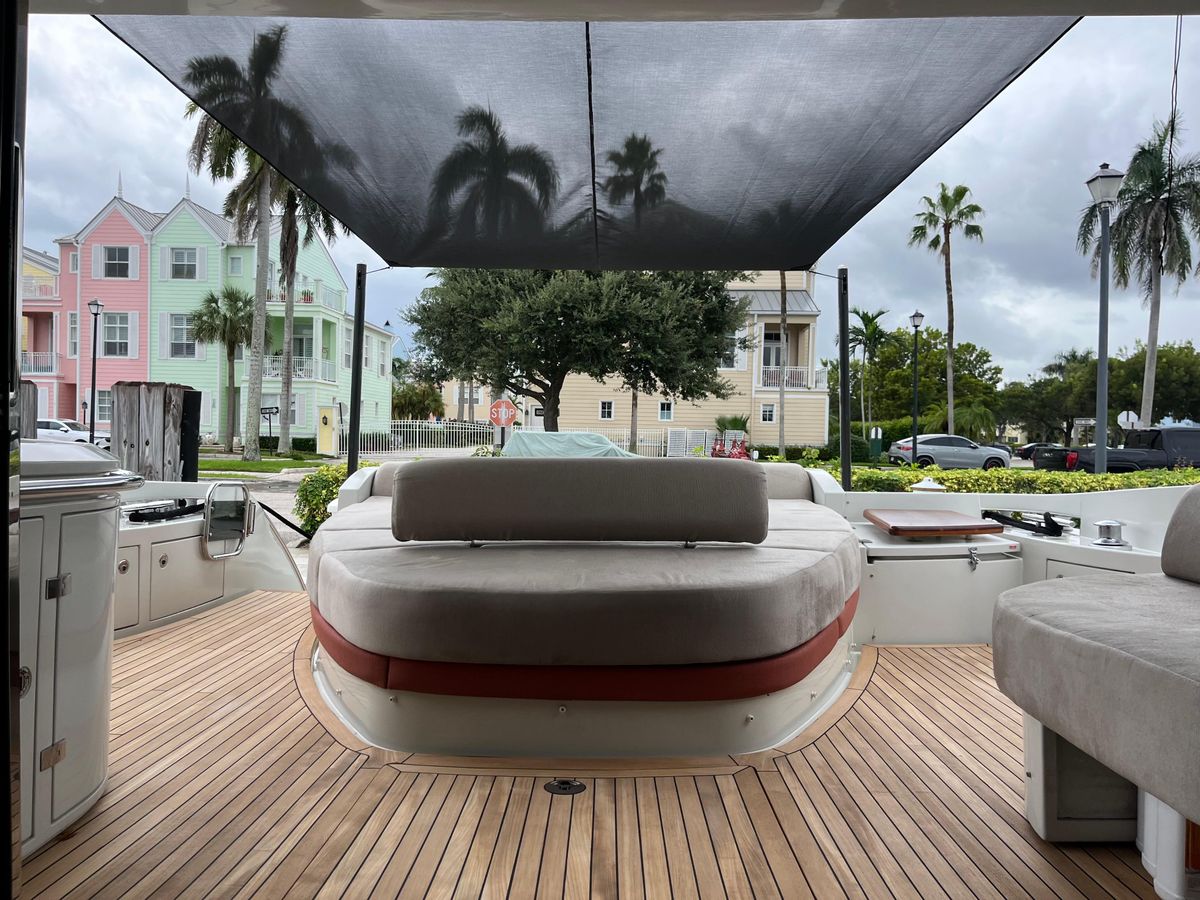 2008 Azimut 62 