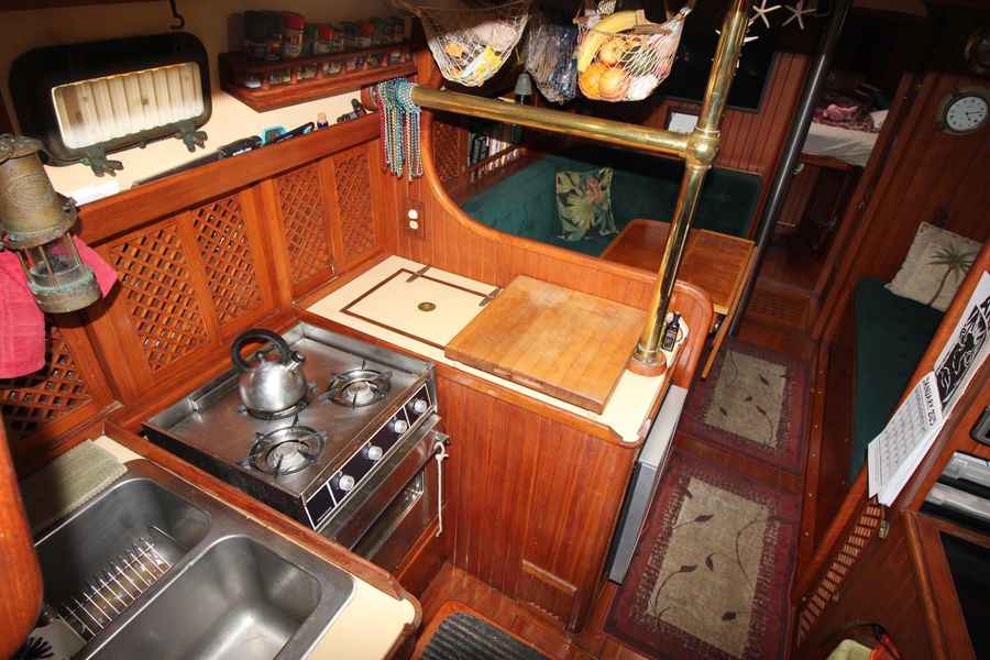 1984 Young Sun Westwind 35