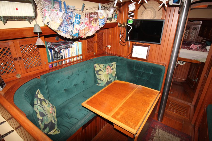 1984 Young Sun Westwind 35
