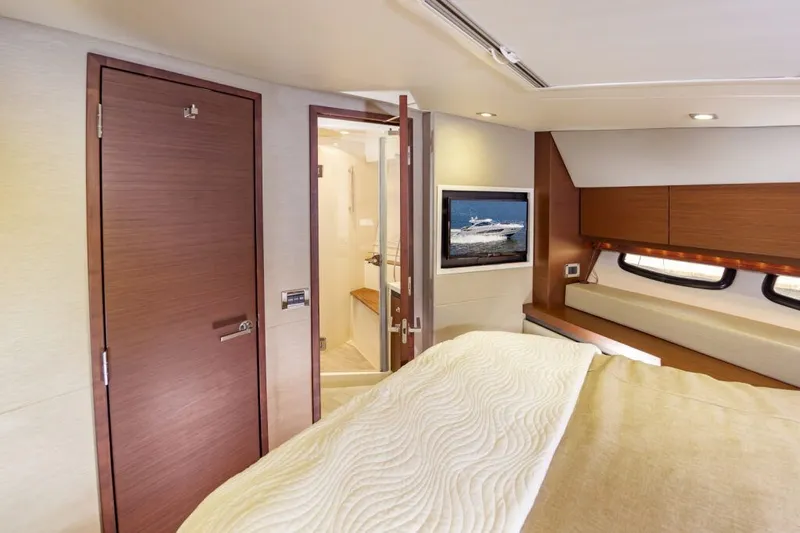 Sea Smoke Yacht Photos Pics 