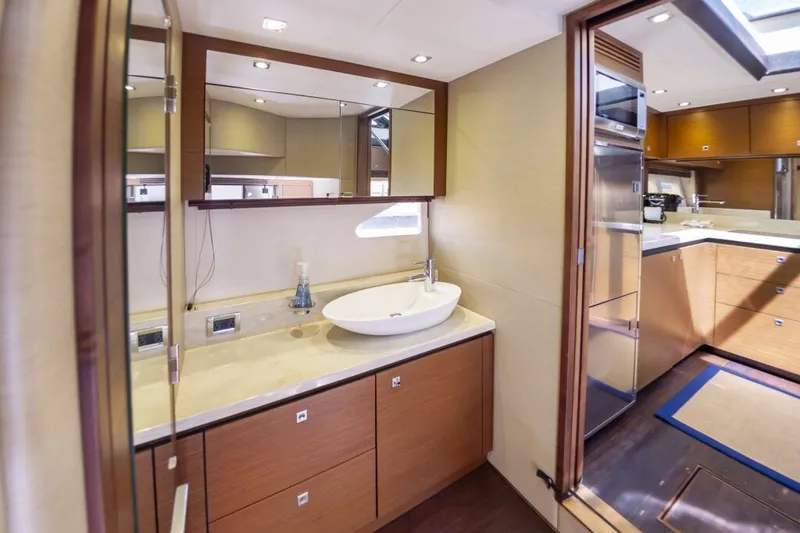 Sea Smoke Yacht Photos Pics 