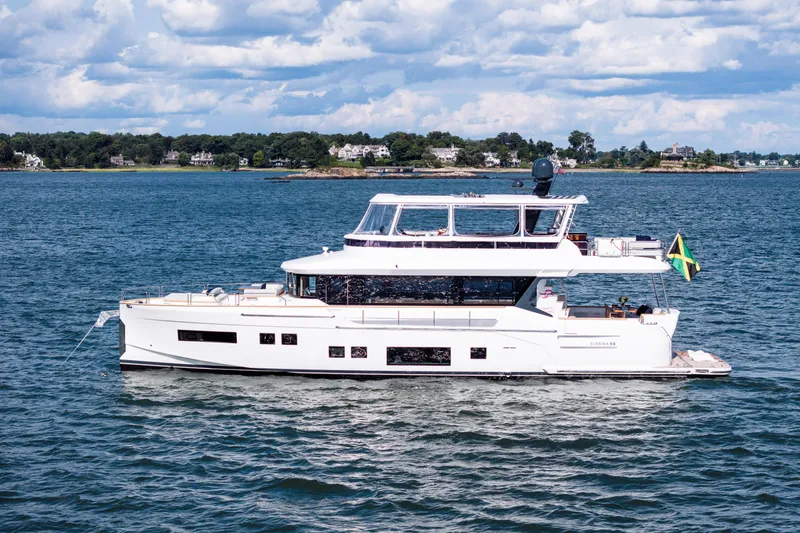 Vesper Lynd Yacht Photos Pics 