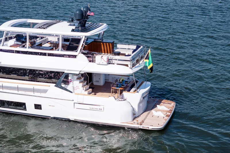 Vesper Lynd Yacht Photos Pics 