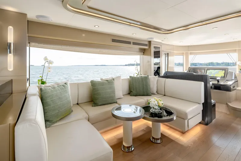 Vesper Lynd Yacht Photos Pics 