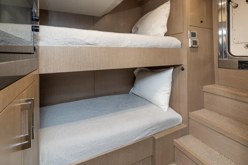 Vesper Lynd Yacht Photos Pics 