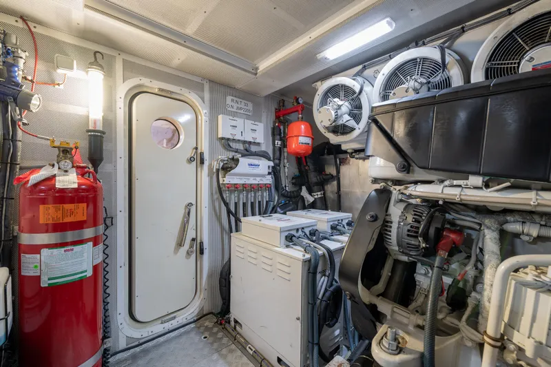 Vesper Lynd Yacht Photos Pics 