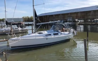 Hunter 33
