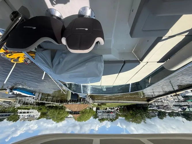 Emerald Yacht Photos Pics 2023 Absolute 50 Fly - Image 11