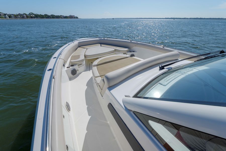 2018 Boston Whaler 420OR