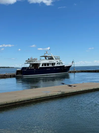 4 Umbrellas Yacht Photos Pics 