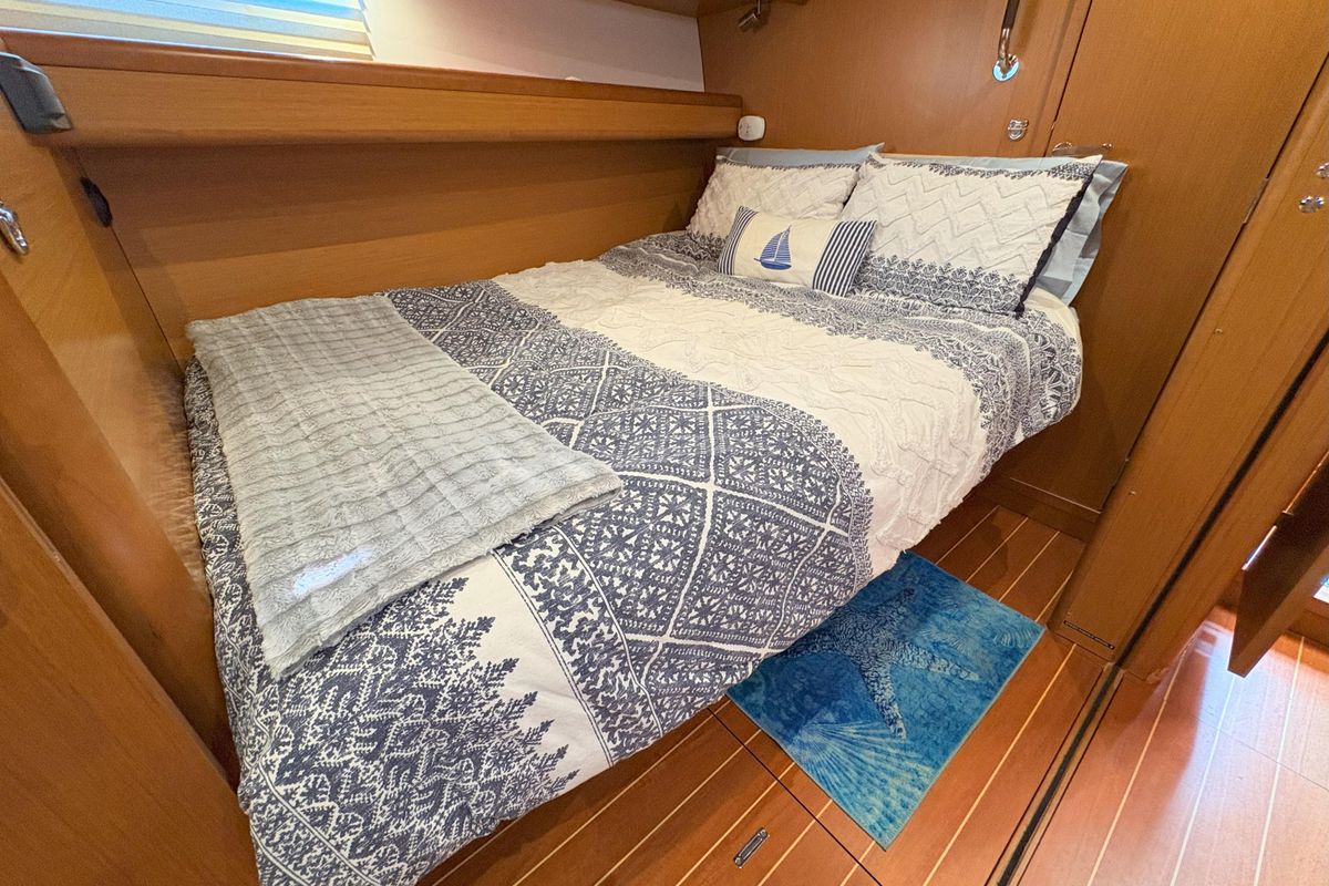 2012 Jeanneau 58 