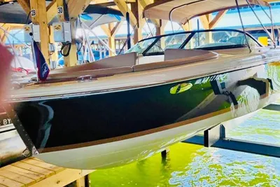 Chris-Craft Carina 21