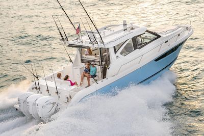 Yacht