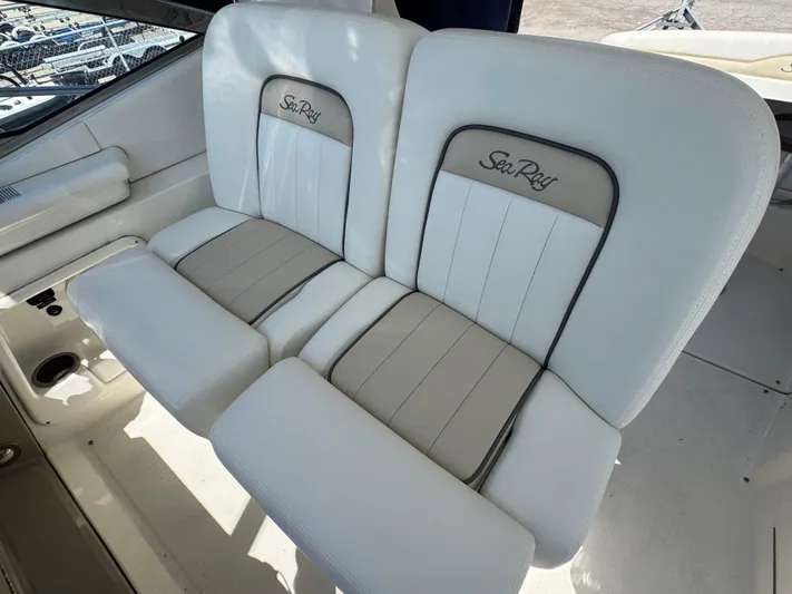  Yacht Photos Pics White and beige seating on 2010 Sea Ray 370 Sundancer boat.