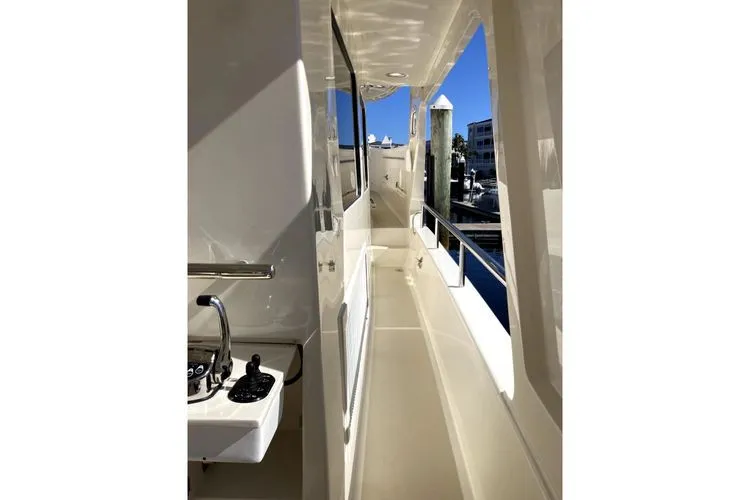 Grace Yacht Photos Pics 2019 Marlow 49e - Image 17