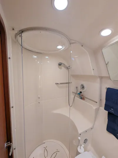 Joanna Yacht Photos Pics Tiara 3900 Conv. shower stall