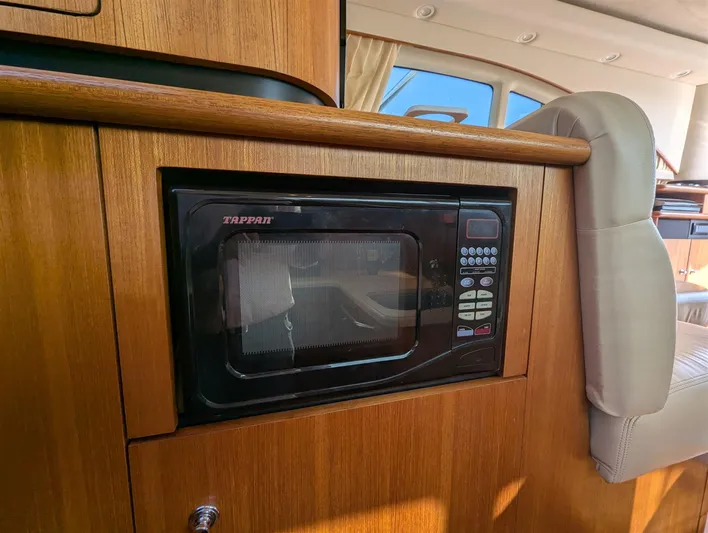 Joanna Yacht Photos Pics Tiara 3900 Conv. Galley detail