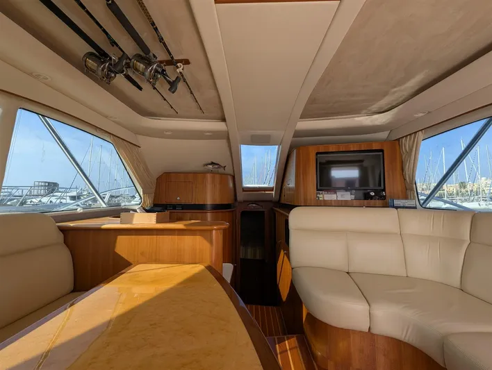 Joanna Yacht Photos Pics Tiara 3900 Conv. salon view