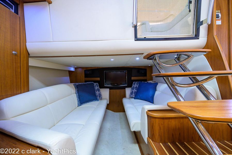 2013 Tiara Yachts 3900 Sovran