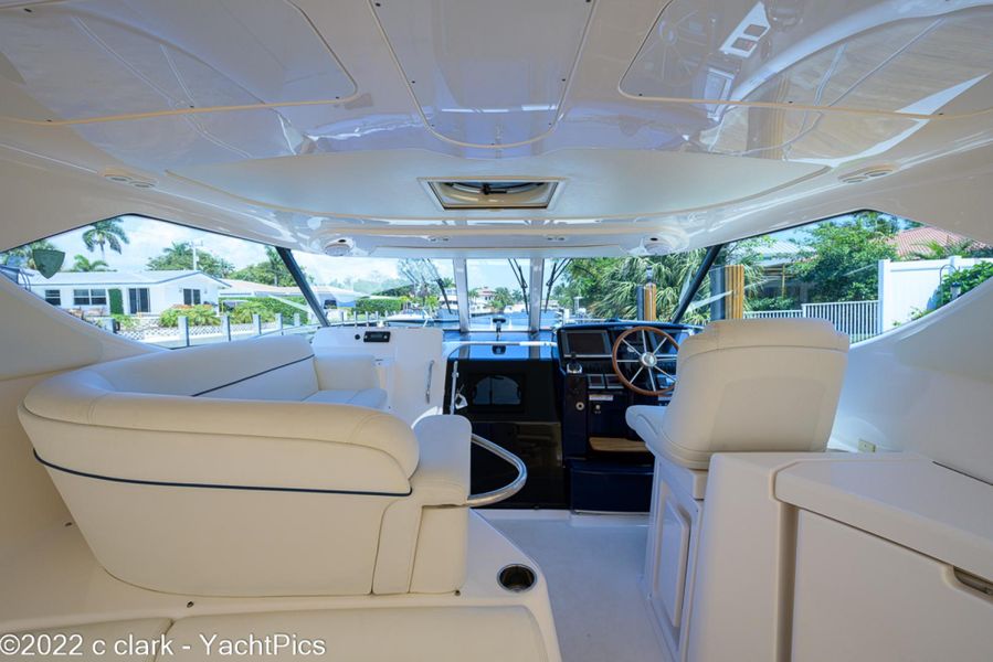 2013 Tiara Yachts 3900 Sovran