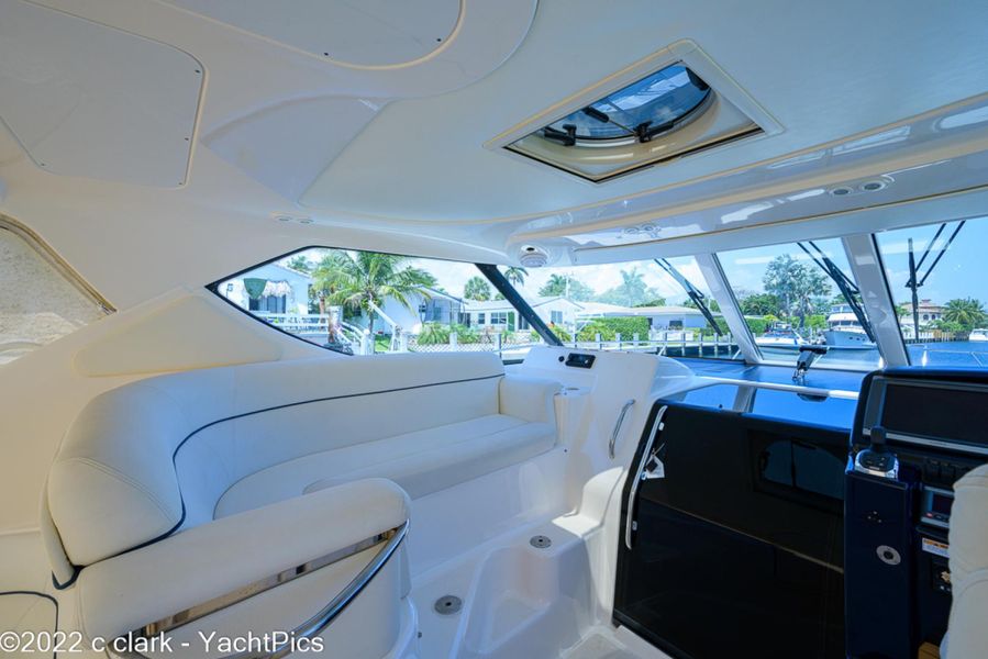 2013 Tiara Yachts 3900 Sovran