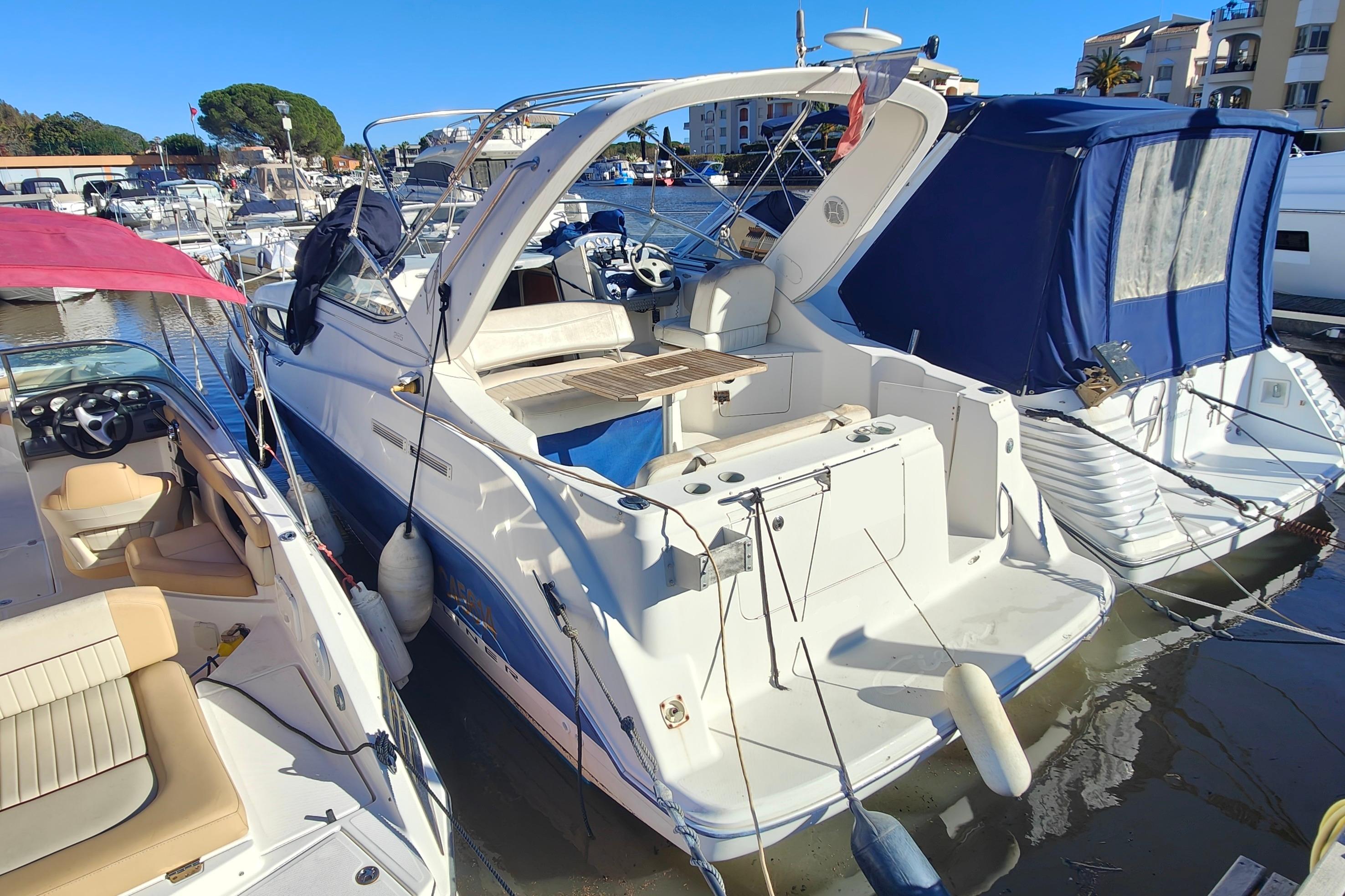 2004 Bayliner 285