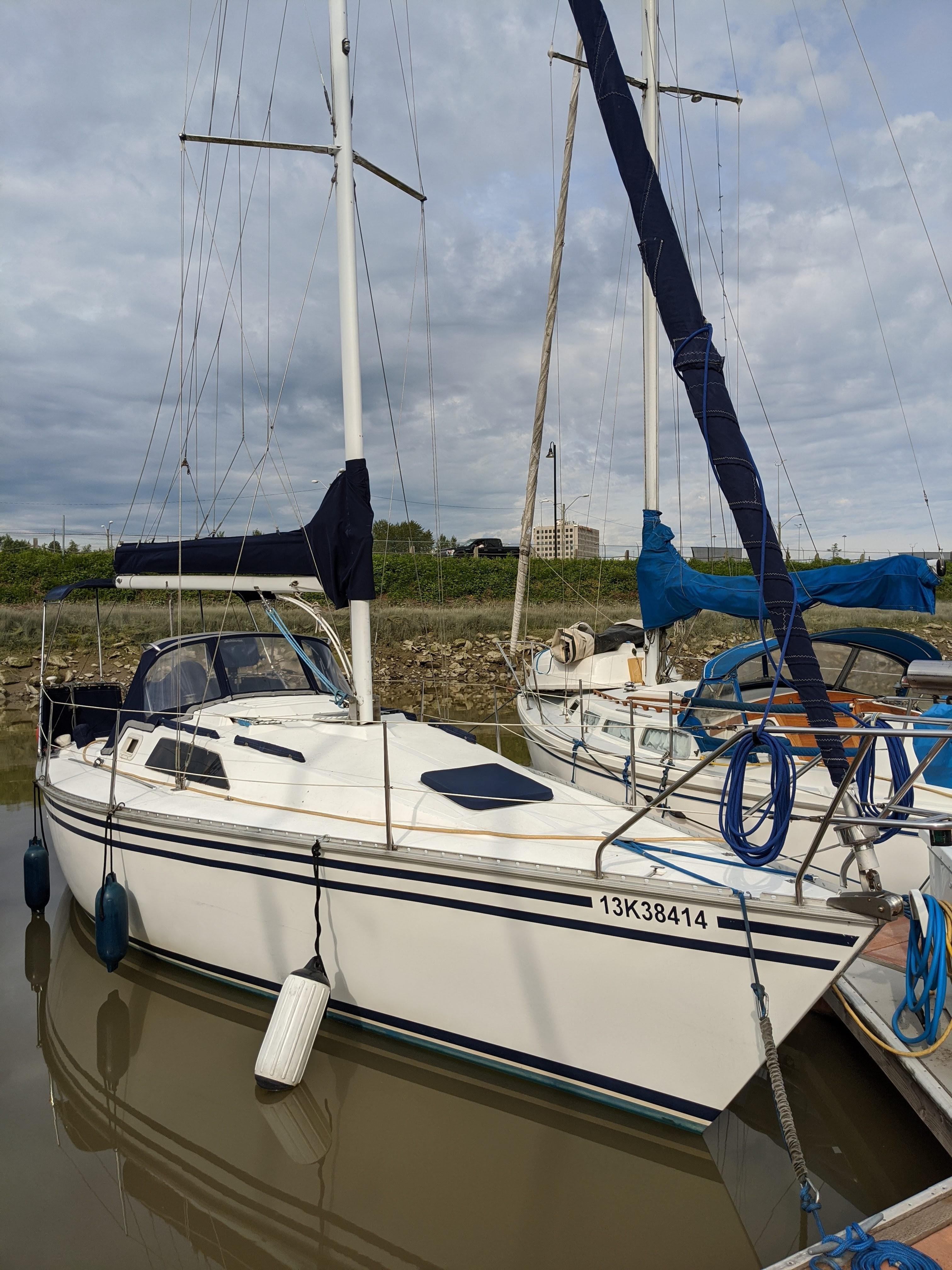 1985 hunter 28.5 sailboat review