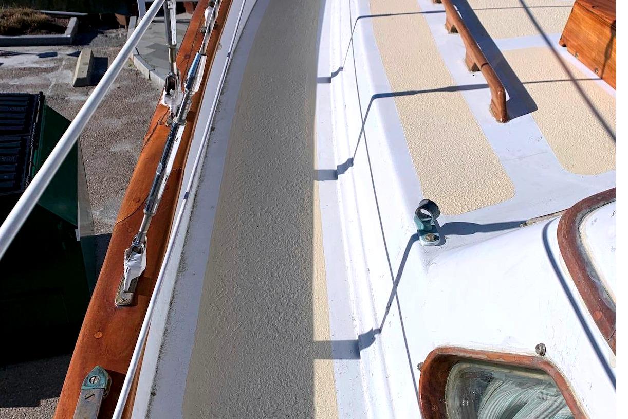 Nonskid on Hardin 45 Ching-Tu