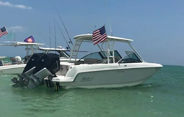 Kona II Yacht Photos Pics 
