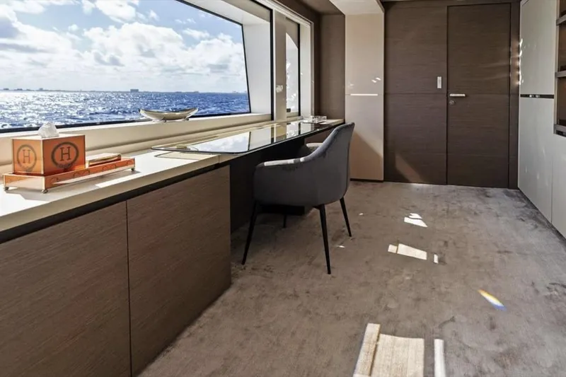 Tito El Patron Yacht Photos Pics TITO EL PATRON 121'6"/37.Custom Line Navetta 37  Master Office