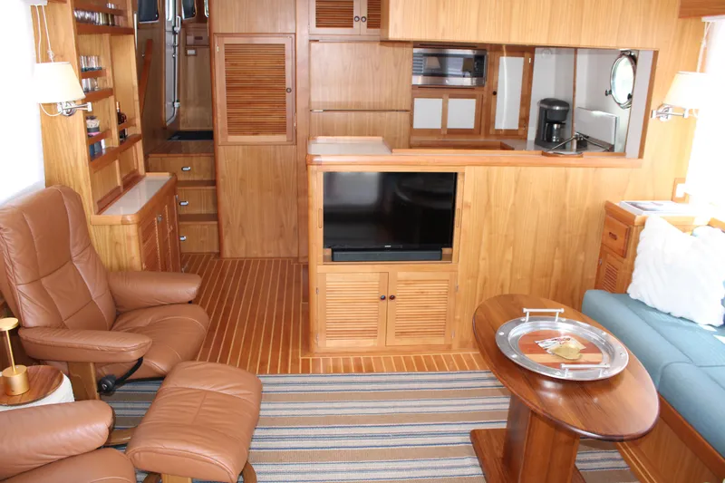 Dogfish Yacht Photos Pics 