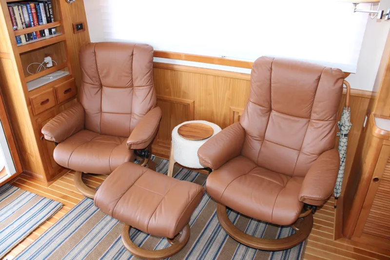 Dogfish Yacht Photos Pics 