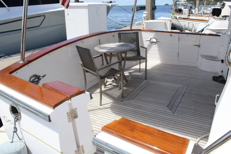 Dogfish Yacht Photos Pics 