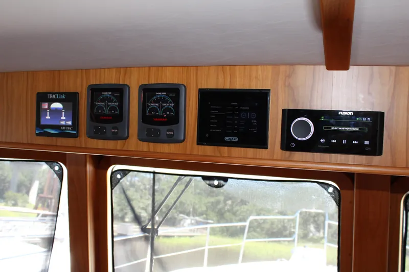 Dogfish Yacht Photos Pics 