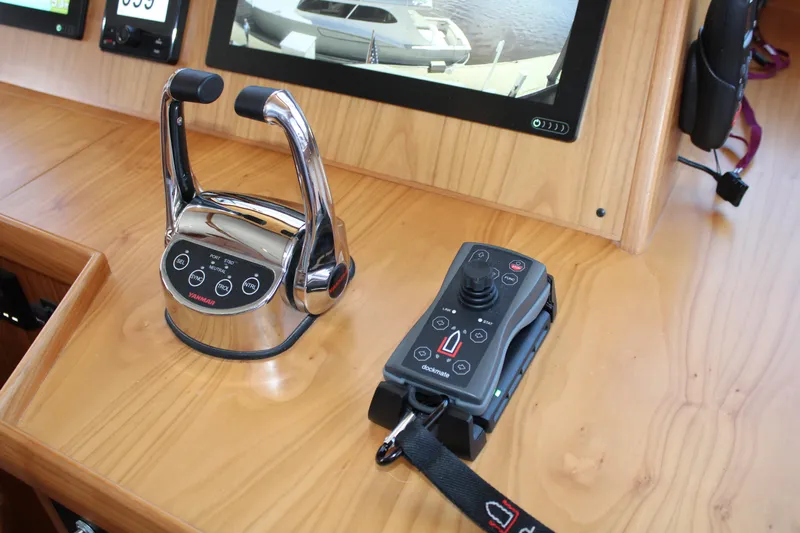 Dogfish Yacht Photos Pics 