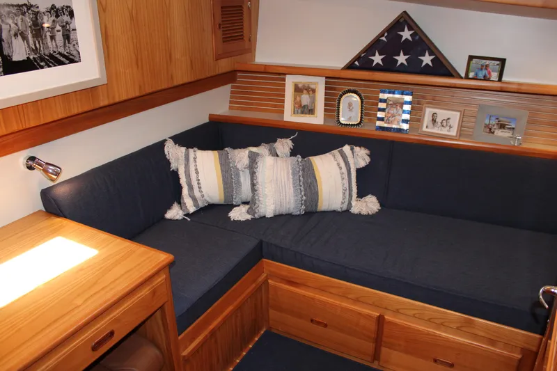 Dogfish Yacht Photos Pics 