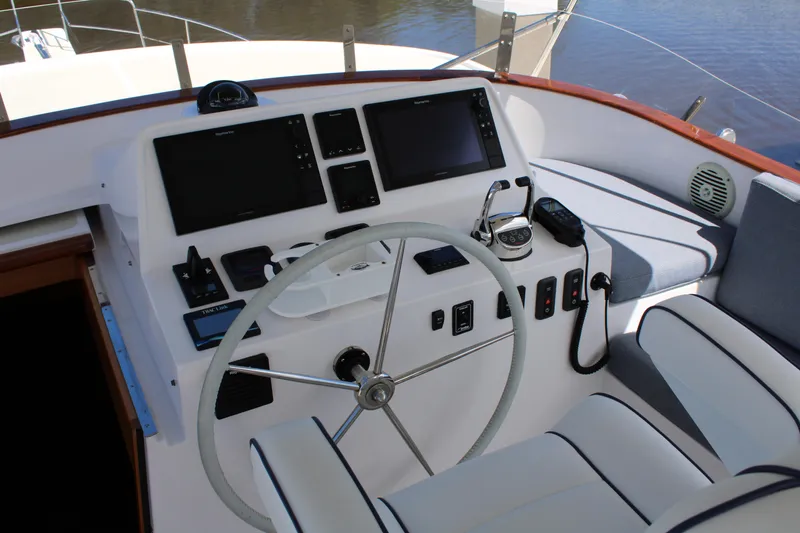 Dogfish Yacht Photos Pics 